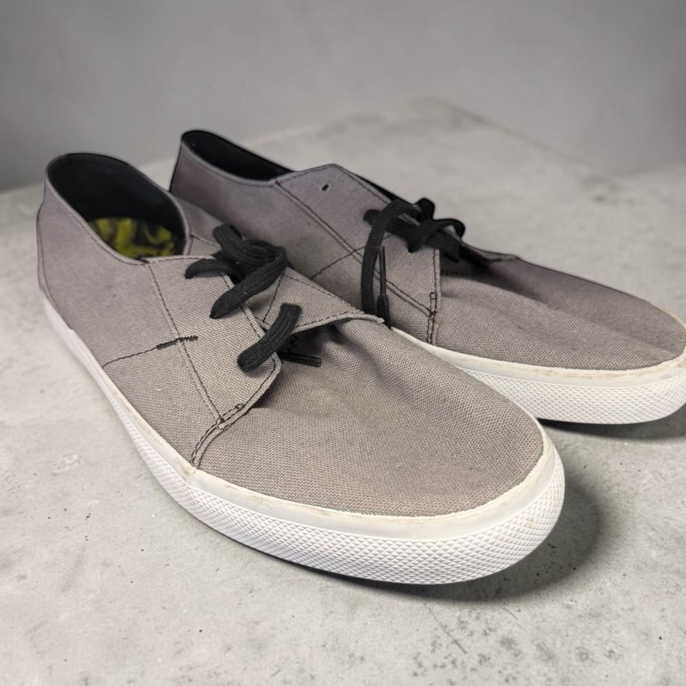 Volcom Lo Fi Skater Shoes Men’s 9